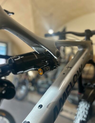 Atelier de réparation de vélos à Paradou