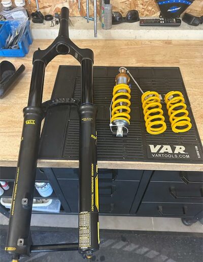 Atelier de réparation de vélos à Paradou